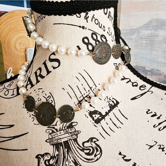VTG French Republique Francaise Faux Pearl Antique Coin Dangle Statement Neckla - Picture 6 of 15